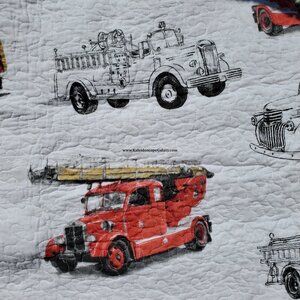 7 Piece Fire Truck Full/Queen Quilt ~ Pillow Shams ~ Size Full Sheets ~ NEW